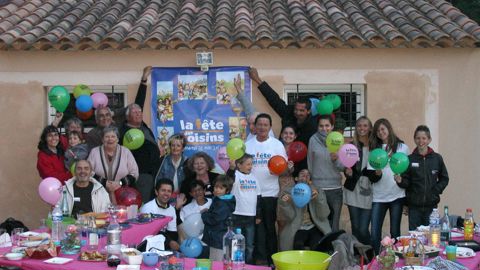 Le 24 mai, les voisins se réuniront à nouveau autour d’un buffet convivial. Où serez-vous ?